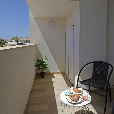 Apart Otel El Flaro - *